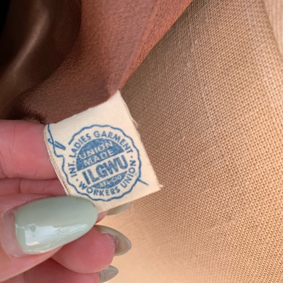 Vintage Wool Trench Coat with Real Fur Trim - Picture 8 of 16